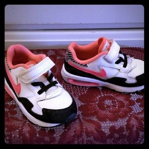 Size 8c Nike Air Max Sneakers